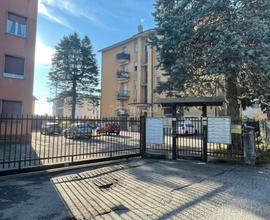 LOCALE AUTORIMESSA