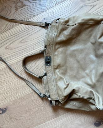 Borsa a mano e tracolla in pelle beige