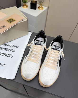 Golden goose bianca stella nera