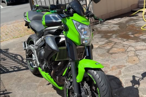 moto kawasaki ER6N