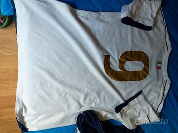 Maglia e pantaloncino Italia calcio