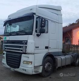 Trattore stradale DAF XF105