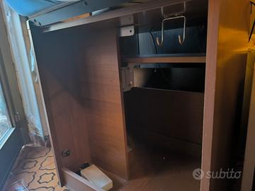 Mobile con tavola da stiro a scomparsa