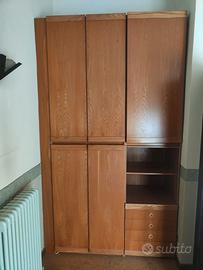 Armadio guardaroba in legno