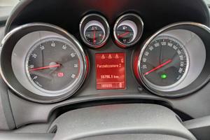 Opel Astra  1.6 115 CV COSMO (85 kW)