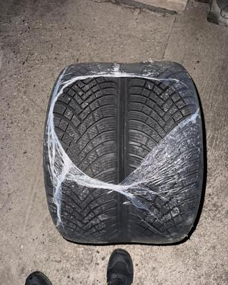 Gomme hankook nuove mai usate