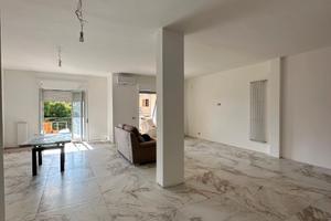 Appartamento grande a scala greca