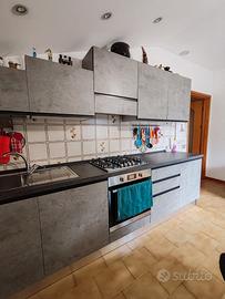 Cucina lineare colore cemento 3m