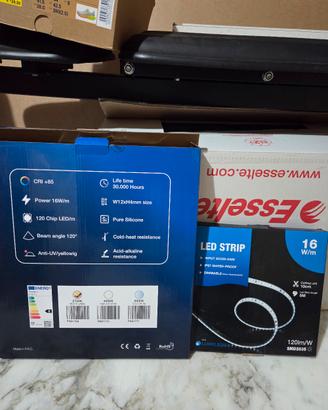 Strisce led 220V 2700k ip67