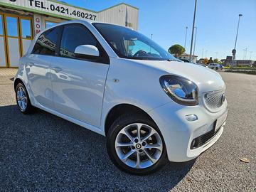 SMART ForFour 70 1.0 Passion