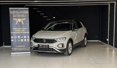 Volkswagen T-Roc 1.5 TSI 150 CV DSG 28.000 KM 2023