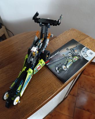 LEGO Technic Dragster (42103)