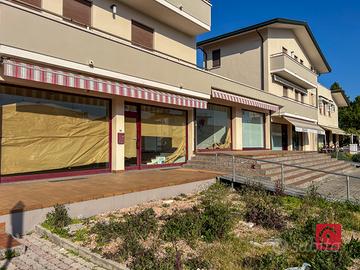Negozio a Legnaro (PD)