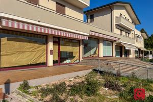 Negozio a Legnaro (PD)