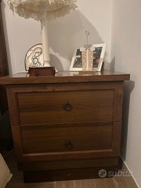 comò, 2 comodini,1 specchiera,testata del letto ma