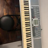 Pianola con asse e sgabello