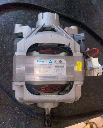 Motore lavatrice + cinghia nuova