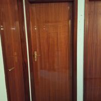 Porte interne buone condizioni.  n.4