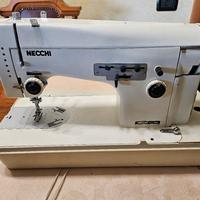 Macchina da cucire Necchi Mod. 512