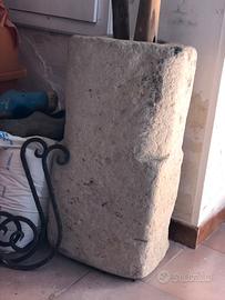 Mortaio antico originale in pietra leccese