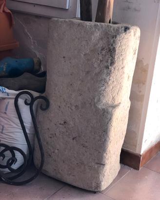 Mortaio antico originale in pietra leccese
