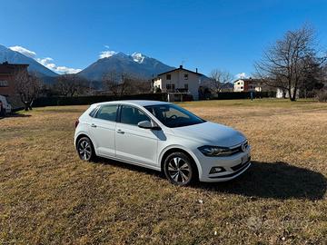 Volkswagen Polo bianca pari al nuovo