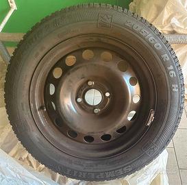 4 Pneumatici Invernali 205/60 R16 completi cerchi