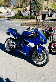 Yamaha R1