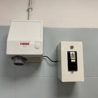 12 Asciugacapelli a parete con gettoniera