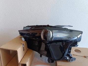 Faro mazda CX30