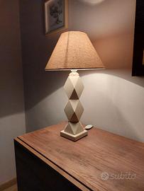 Lampada con paralume in pietra leccese
