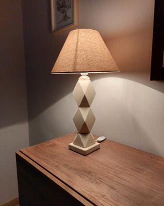 Lampada con paralume in pietra leccese