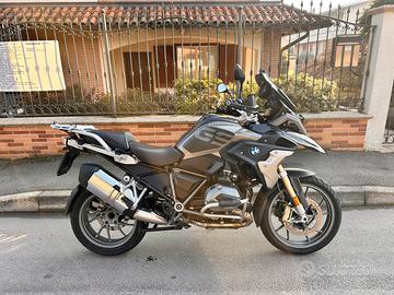 BMW R1200GS Triple Black. Anno 2017