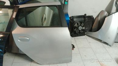 portiera posteriore dx dacia Sandero anno 2018