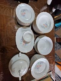 servizio di piatti antico 