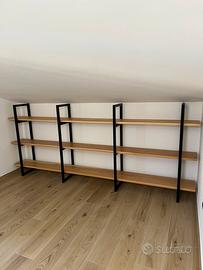 Libreria "industriale" in legno e ferro