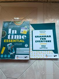 In time essential libro scolastico