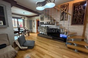 Splendido attico e superattico in via pola