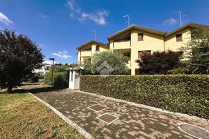 VILLA A SCHIERA A VIMERCATE