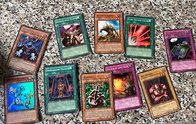 Lotto 70 Carte yu gi oh