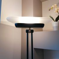 Piantana con lampada a led