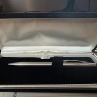 pencil con cofanetto in velluto nero