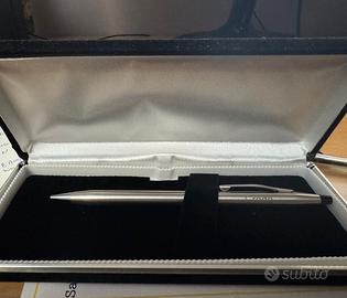 pencil con cofanetto in velluto nero