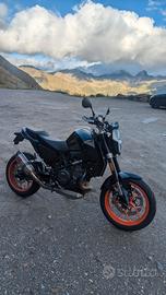 KTM 690 Duke