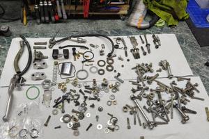 Ricambi viterie e carburatore honda cr 250 1922