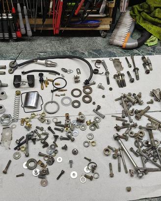 Ricambi viterie e carburatore honda cr 250 1922