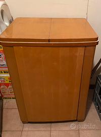 Mobile  con macchina da cucire NECCHI