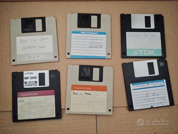 Lotto 50 vecchi floppy vuoti da 3.5 per PC o Amiga