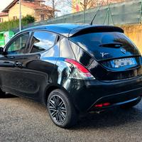LANCIA
YPSILON 1.2