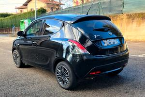 LANCIA
YPSILON 1.2